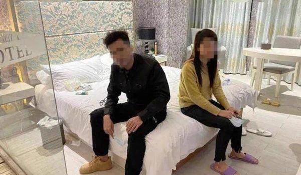 これはもう・・運命？売春婦を呼んだ男のもとに派遣されたのは、なんと妻だった