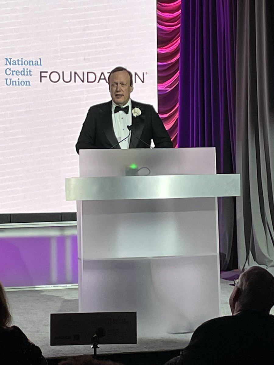 ChampionsForCUs's tweet image. CONGRATULATIONS!
To Bill Cheney - @ChampionsForCUs Board Chair since 2017 and CEO of @SchoolsFirstFCU - for receiving the Herb Wegner Outstanding Individual Achievement Award from the @NCUFoundation at #CUNAGAC
