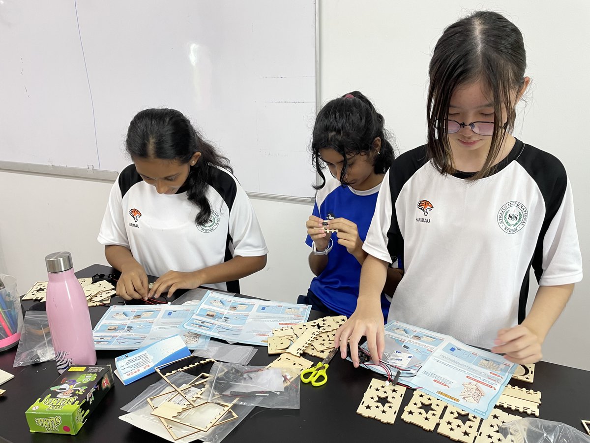 sis_penang's tweet photo. We love bringing STEM subjects to life - connecting our learning across Science, Technology, Engineering and Mathematics in co-curricular workshops.

DIY projects we’ve been working on include fairy nightlight lantern, LED circuits, radio transmitter and many more! 

#GrowBeyond https://t.co/T2Rt3OCnFy