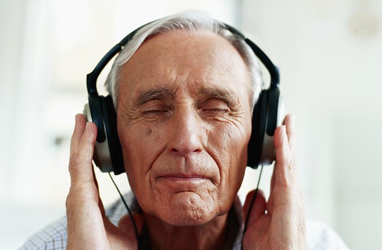 pb_angels's tweet photo. Hearing loss is related to dementia new research tells us. Do you know what are the 6 types of Hearing Problems?https://t.co/ZKhj8MEDGb https://t.co/QGCT6U3R83