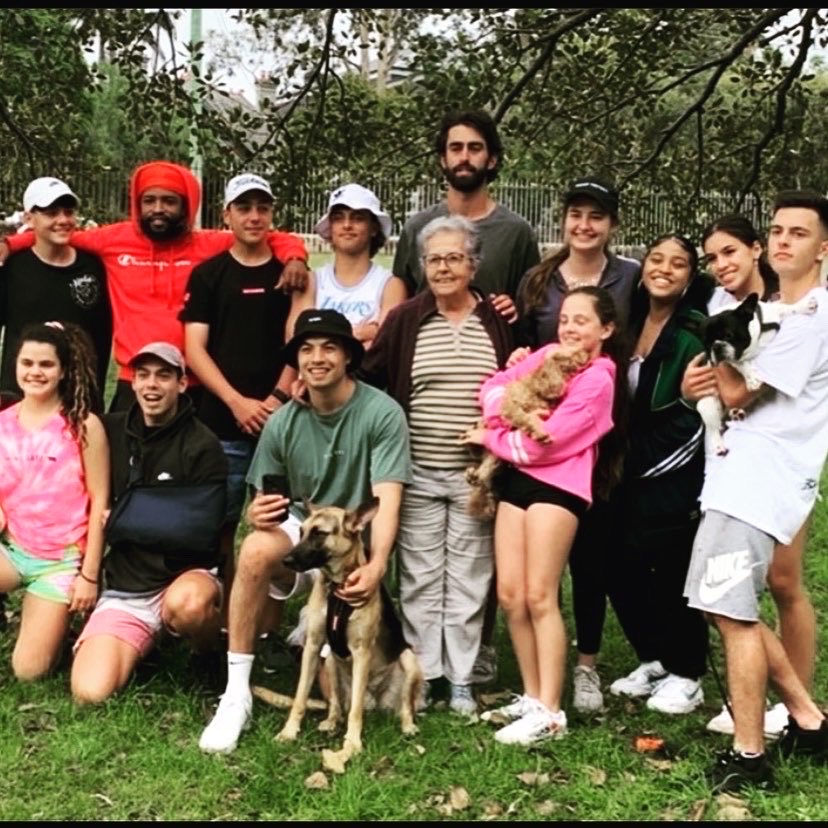 Liz Deep-Jones tweet media