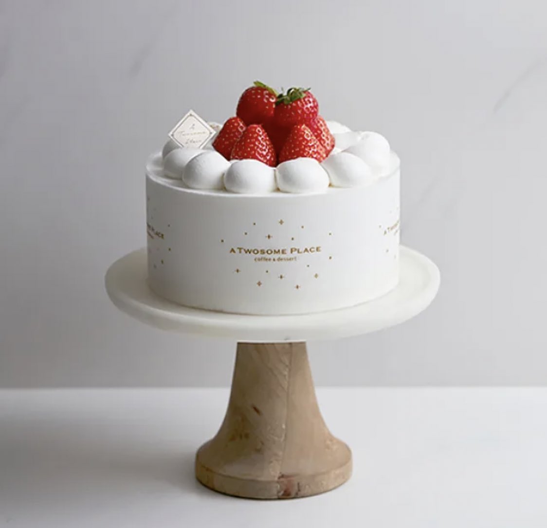 2월 29일🎉의현이 생일 축하해🎉
<물가의 밤> 완소 인증을 해주시는 3분께 케이크를 드립니다. ⚠️워터마크 필수!!!
오늘 저녁에 뽑겠습니다😘