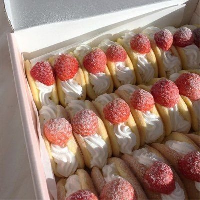 etherealdior's tweet photo. strawberry treats 🍓 https://t.co/lk0qnNdATk