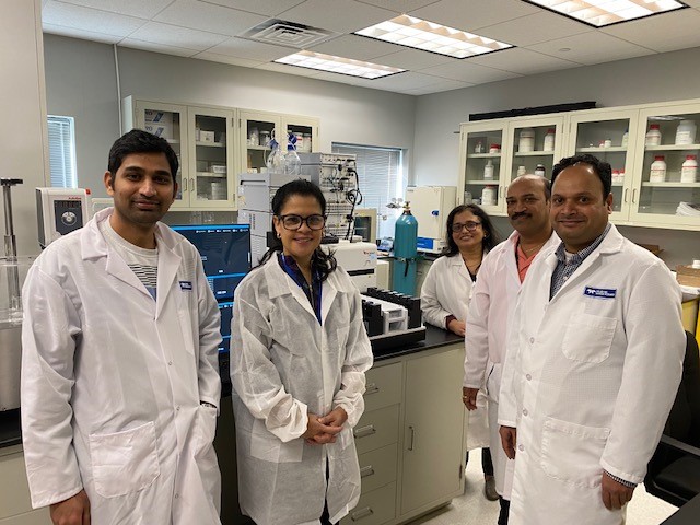 TeledyneHanson's tweet photo. In case you didn't know this - we provide After Sales Customer Support - here we are providing training to some new scientists on the Phoenix RDS Automated Diffusion Testing instrument. Contact us if you are interested in after sales support.
#diffusiontesting https://t.co/aIR7SVcTTz