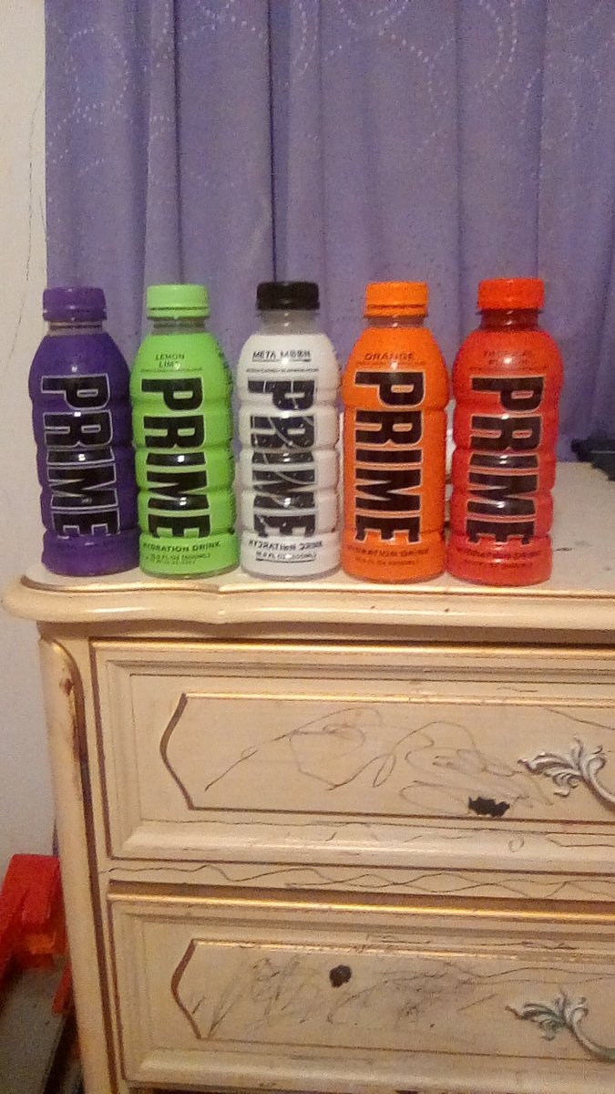 TFGVlogs's tweet photo. @PrimeHydrate Flavors I Have 
Meta Moon 7/10
Grape 10/10
Orange 5/10
Lemon Lime 0/10
Tropical Punch 8/10 https://t.co/itnYfcmd4N