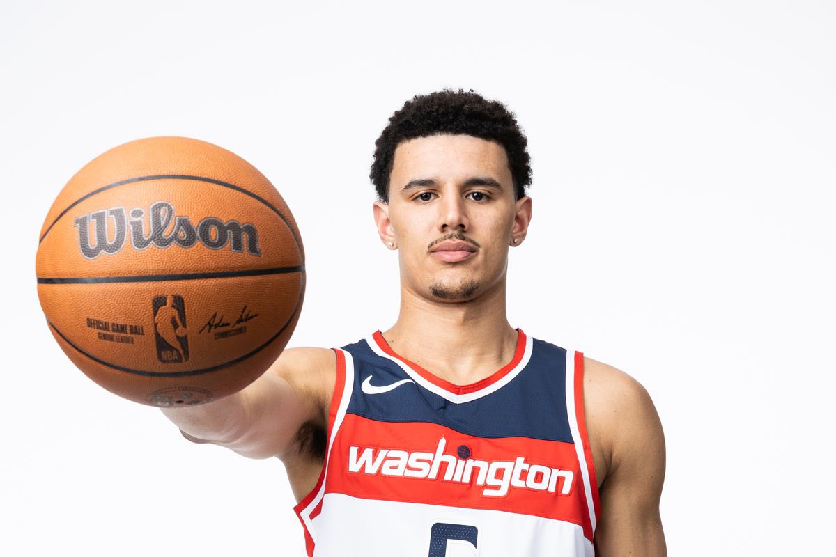 GregFinberg's tweet photo. Johnny Davis tonight with the GoGo:

25 points (10/15 FG)
4 rebounds
3 assists
5/7 3pt (!!!)

👀👀👀 https://t.co/95ES52F7GS