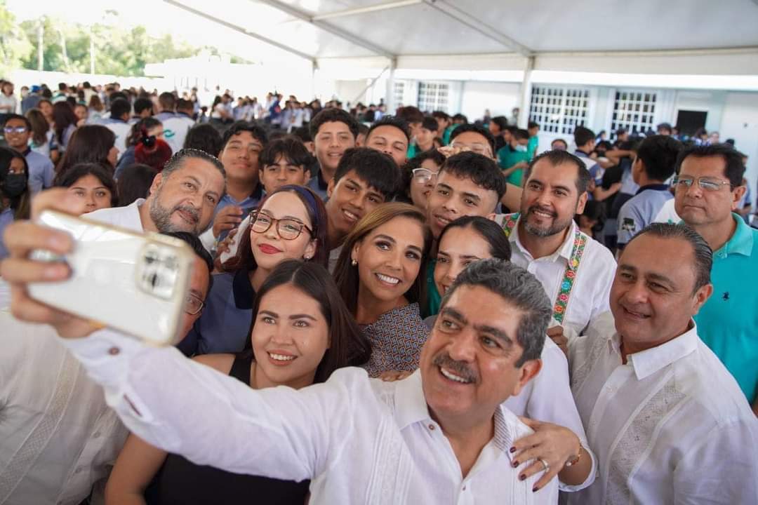 AnahiGonzalezQR tweet picture