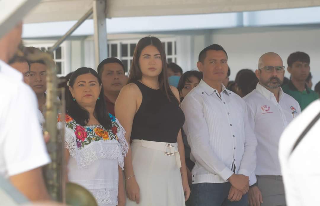 AnahiGonzalezQR tweet picture