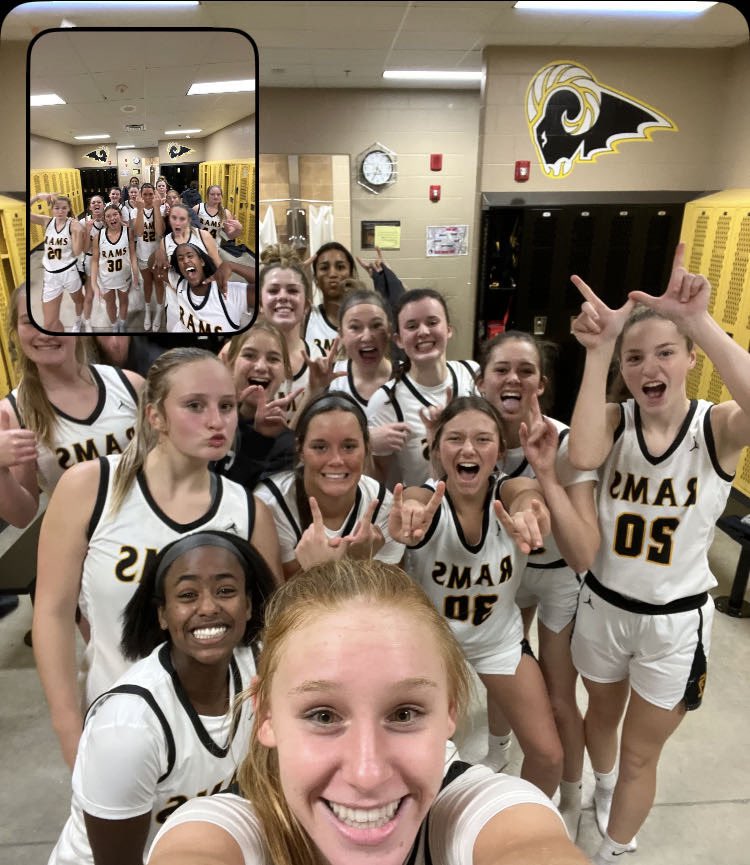 stella_c2023's tweet photo. I played my last ever high school game today. While I’m sad that it’s over, I am so thankful for the memories I’ve made with my friends on and off the court! Senior year was all that I hoped it to be and more! Grateful to be apart of SEP basketball!🐏🏀 https://t.co/d01nLWC7Yv