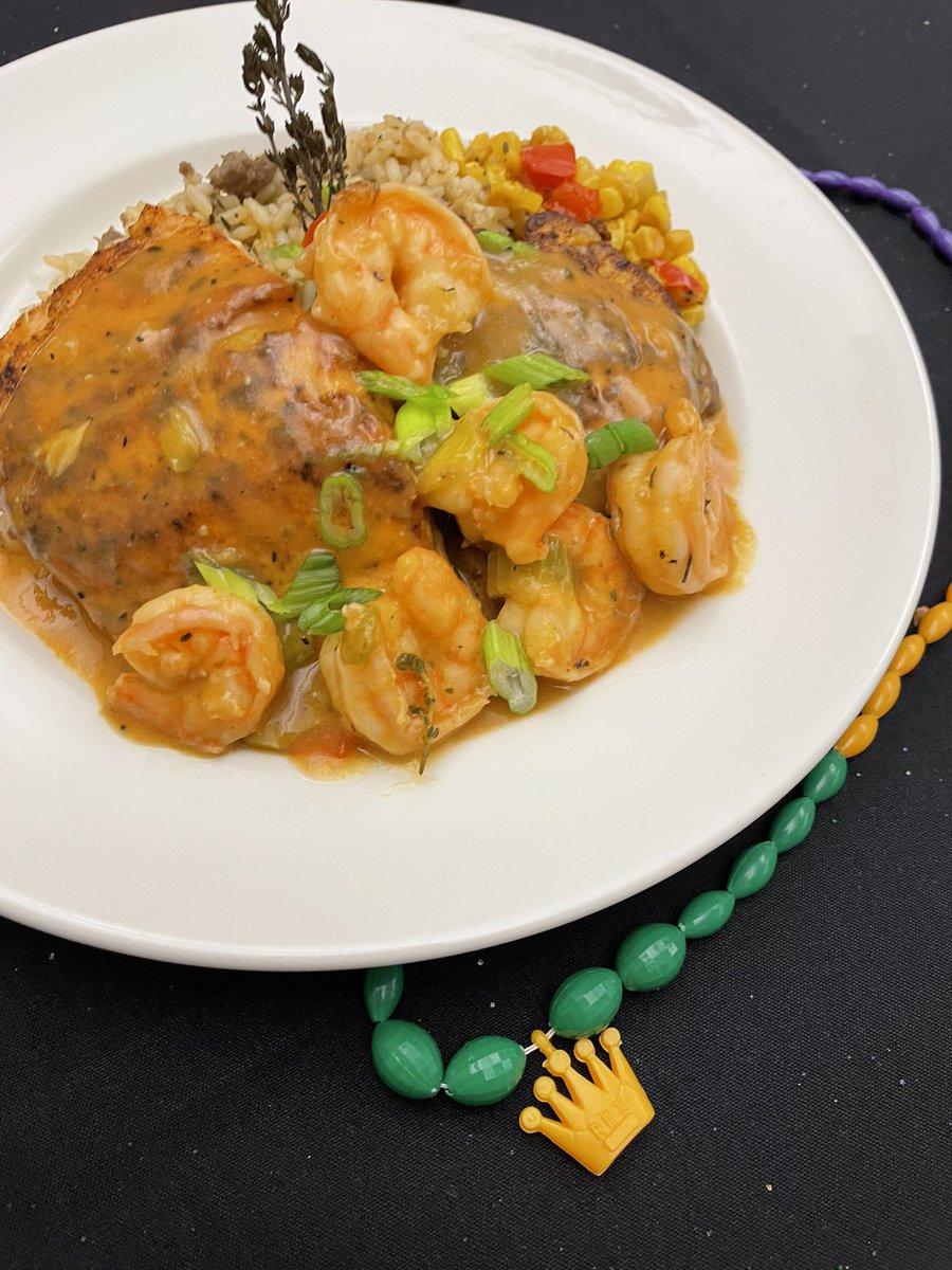 Chef_VNell's tweet photo. Dirty Rice Cajun Blackened Salmon, Cajun Chicken & Cajun Corn Maque Choux with Fat Tuesday Bread Pudding #chefvnell #cheflife #creolefusion #chefstable #chefworld #truecooks #ironchef #gottahaveitseasonings https://t.co/xT0EJb8jLg