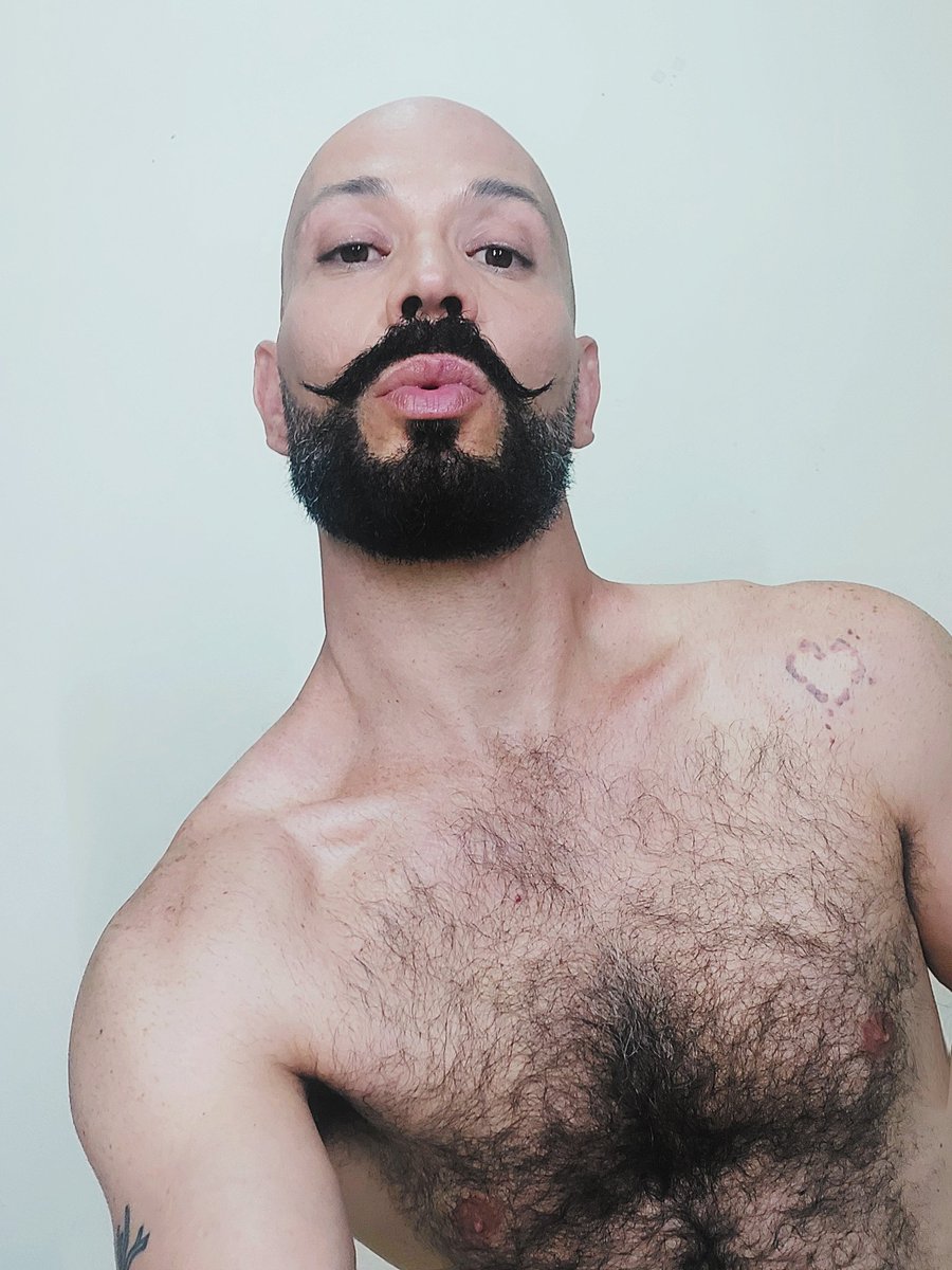 Alvincouture's tweet photo. El bigote me lo dejo otros diyitas...
#barbanegra #blackbeard #beardmen #barbado #barbudo #barbuto #rasé #rasato #calvos #rapado #pelón #peloso #poilu #velludo #hairymen https://t.co/d3vQLu7A0y