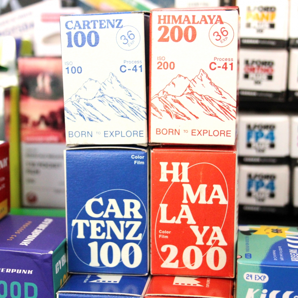 champcamera's tweet photo. CARTENZ&HIMALAYA☆ by #みすずが丘 店(#あざみ野)
#EXPLOREFILM のパッケージがおしゃれな #フィルム、#CARTENZ100 と #HIMALAYA200!
#映画用フィルム から作られた一味違う #カラーネガフィルム をお楽しみください(゚∀゚)/
※作例はCARTENZ100で撮影
#田園都市線
https://t.co/akUuPrijkN https://t.co/wEzt8jqaaY