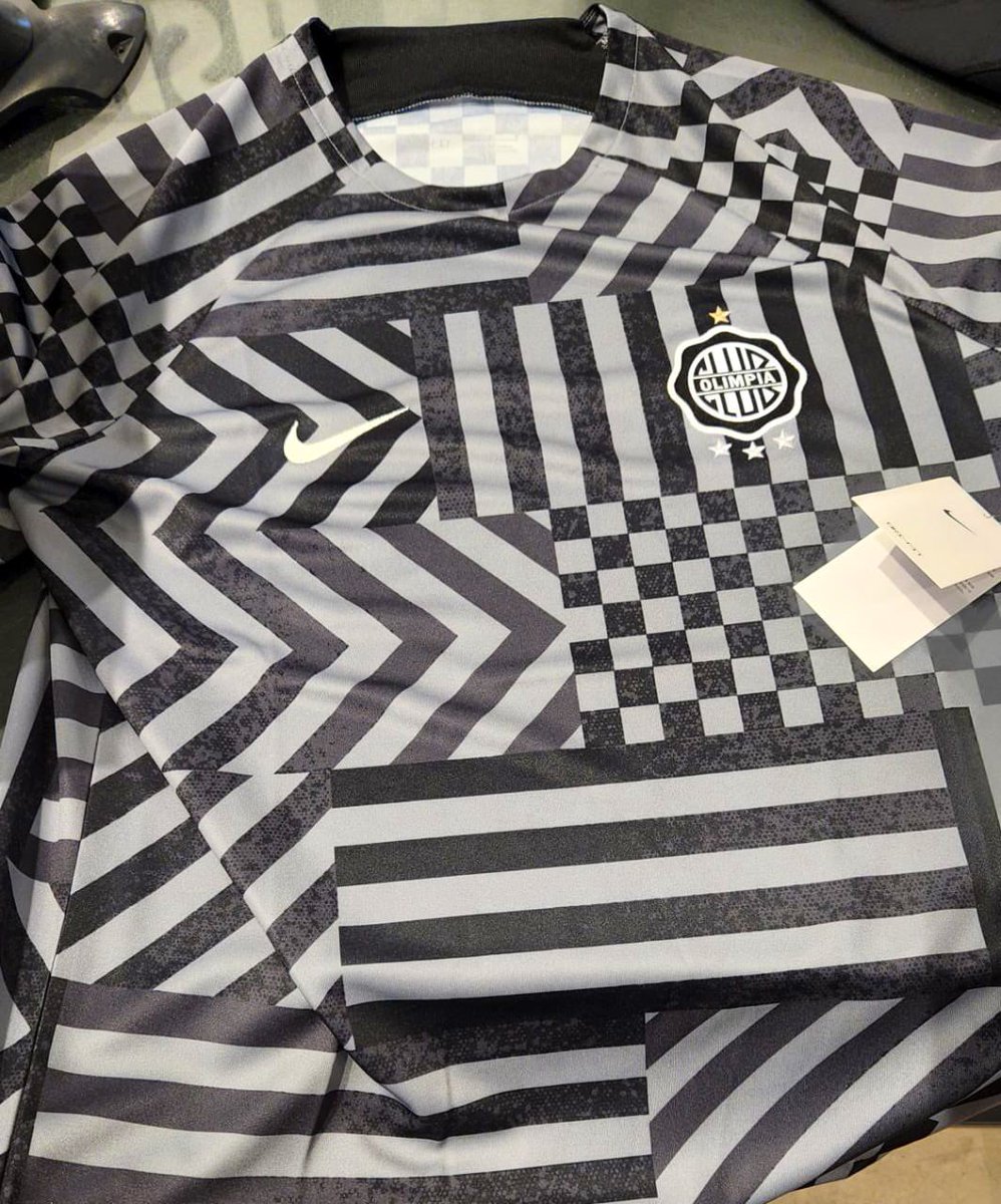 🚨 ATENCIÓN 🚨

✅ ¡Semana de Superclásico y estrenos!

🔁 Dale RT, seguime y a <a href="/futbolclubpy/">Futbol Club</a> y podés ganarte esta casaca 2023 de <a href="/elClubOlimpia/">Club Olimpia</a> 

➡️ Se sortea el miércoles 1 de marzo a las 11:00.

👊🏼 ¡Éxitos a todos!