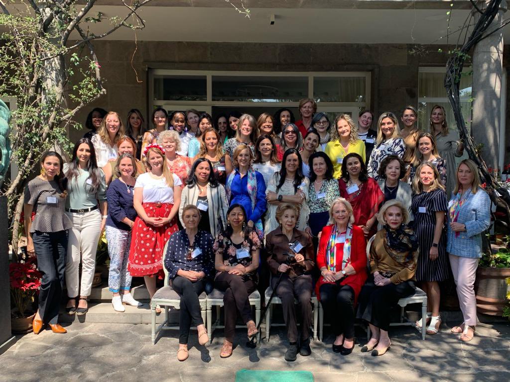 gracielamontano's tweet photo. Primera Asamblea de ACD 2023 en la Embajada de Suecia. Gracias Sara Alden! #chefmexicana #chefembajadora #momentosaura 🇲🇽👩🏻‍🍳 https://t.co/EyrUkb9On6