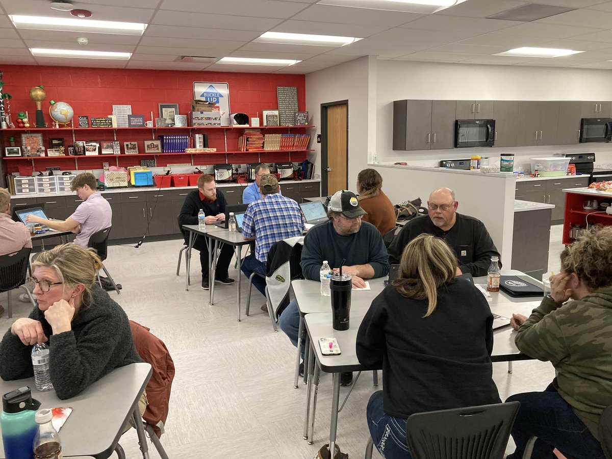 KDFIREDUP's tweet photo. Thank you Nodaway Holt R-7 CSIP team for a great night. We are taking their existing plan and making it MSIP 6 ready. Great conversations about the future of the district. #WeGetTo @MASALeaders @moasbo @nodawayholtR7 #CSIP #MSIP6 https://t.co/Oi4qJhcbaV
