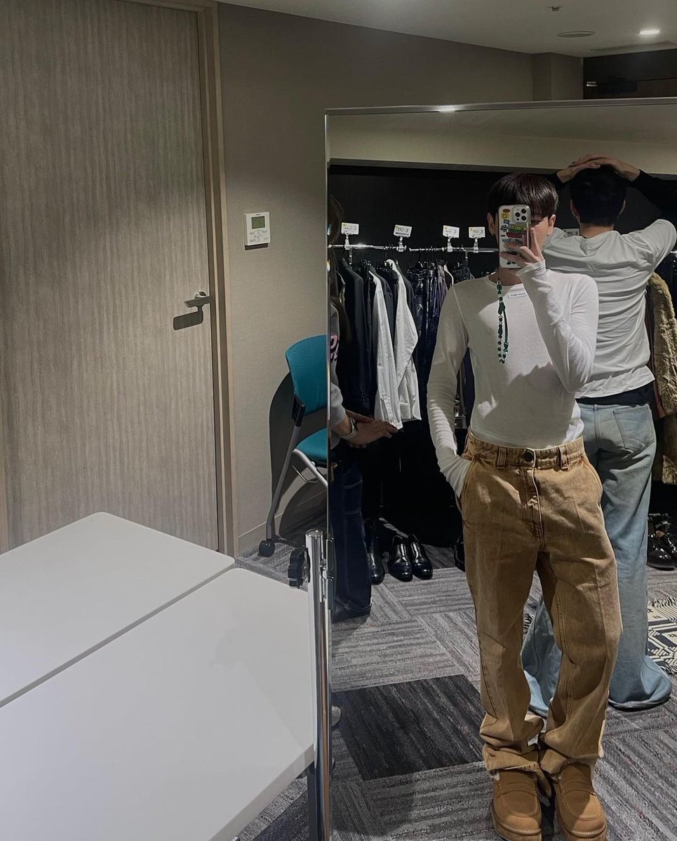 offguning's tweet photo. osaka photo dump 📸 https://t.co/I3fw3Beoni