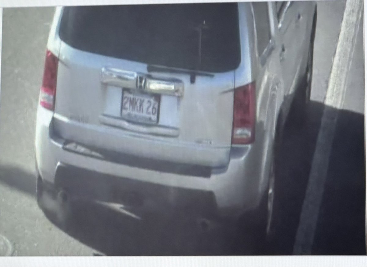 MassStatePolice's tweet photo. MINIVAN STOLEN IN LAWRENCE WITH TODDLER IN BACKSEAT — PLEASE BE ALERT FOR THIS VEHICLE https://t.co/hRCvbrr0Mb https://t.co/G2pG9tp427