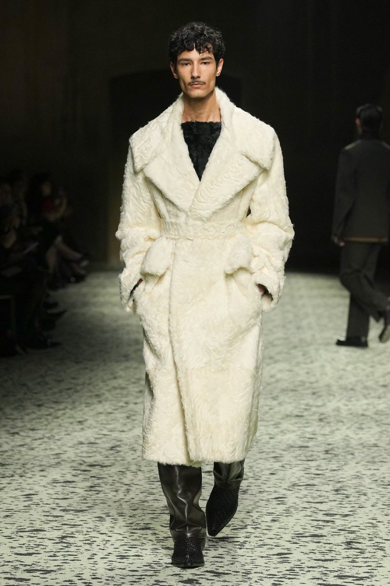 Alxcr's tweet photo. in search of sugar daddy willing to donate me all Bottega Veneta Winter 23.   thanks. https://t.co/ttvcfYrPno