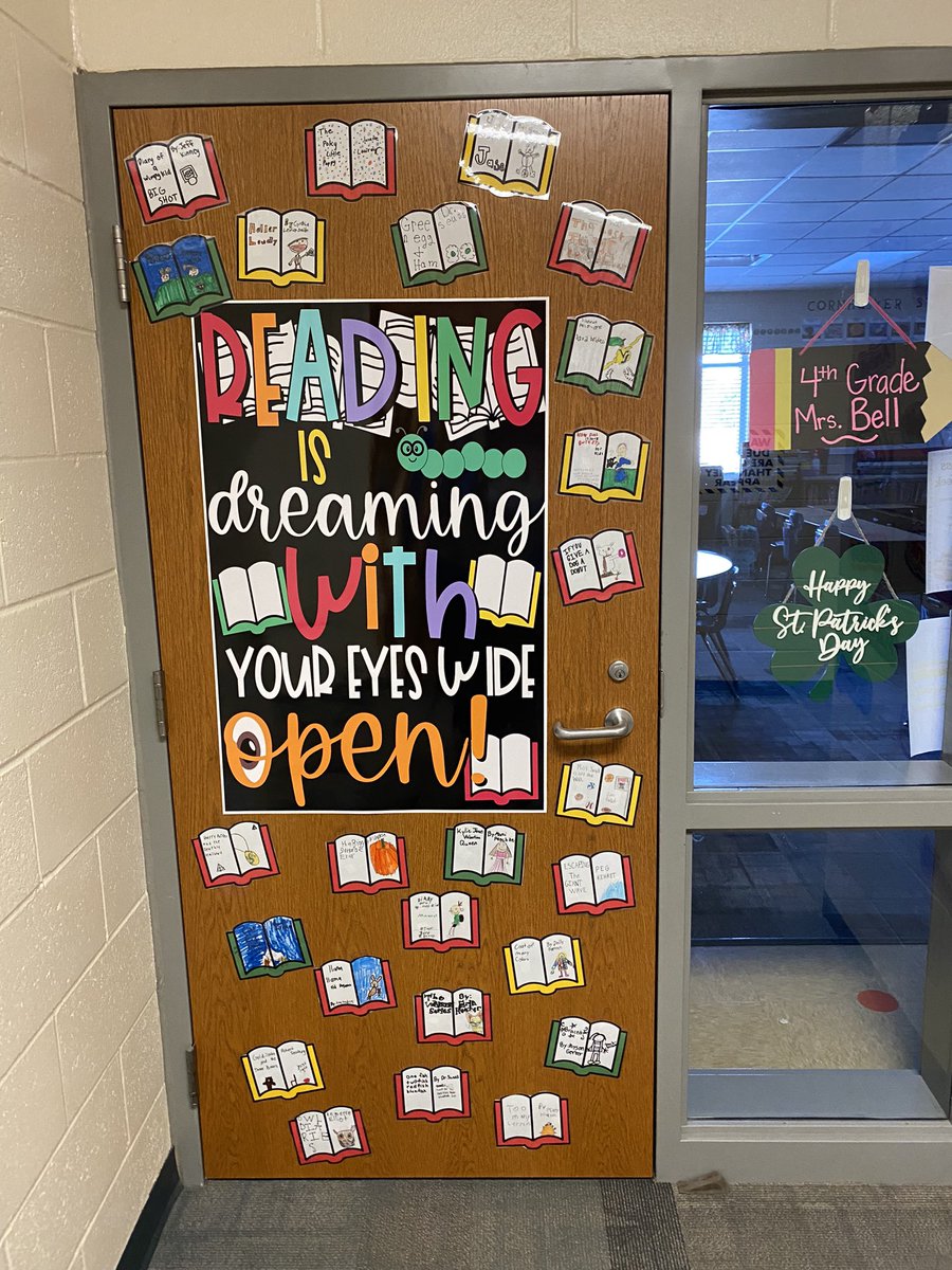 mrscrystalbell's tweet photo. We kicked off Read Across America week today by decorating our door and a guest reader! #lakeviewvikes #SCRAA @ShellCreekVikes @MrsLuebe https://t.co/riawxImoJR