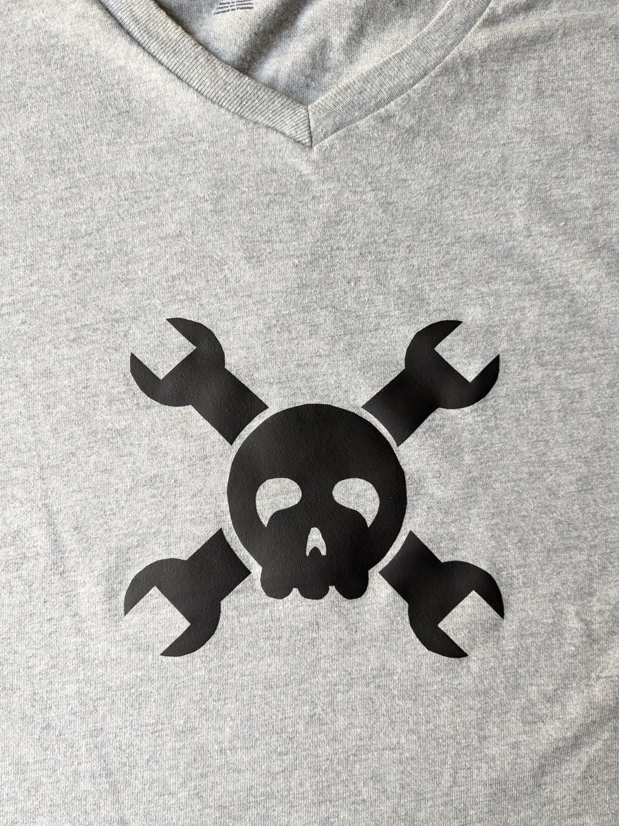 How To:  DIY Heat Transfer Vinyl Shirts Without a Vinyl Cutter

This time an arc reactor (with silver reflective vinyl) &amp; <a href="/hackaday/">hackaday</a> logo ;)

Write ups w/ step-by-step tutorials &amp; pro-tips:

Initial Tutorial: shor.tw/1f4
Pro-tips: shor.tw/1f5