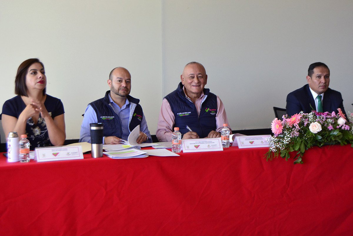 MarquezAJorge's tweet photo. Durante la junta de gobierno del organismo operador del agua en Tulancingo, se expusieron las acciones que día con día realiza el equipo de la @CAAMT_Tgo para operar, conservar y administrar con responsabilidad los sistemas de agua, alcantarillado y saneamiento en el Municipio. https://t.co/9yfLgVMvAj