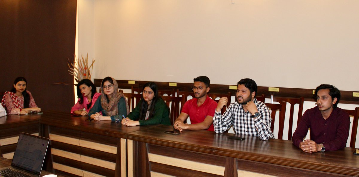 askafnankhan's tweet photo. #TeamGimara’s R&amp;D official visit to Lahore Medical and Dental College, #Lahore. Online learning &amp; talent attractions programs were some of the topics of major interest. 
—————
#research #finlandworks #talentboost #businessfinland #workinginland #onlinelearning https://t.co/xAmN5kRu0u