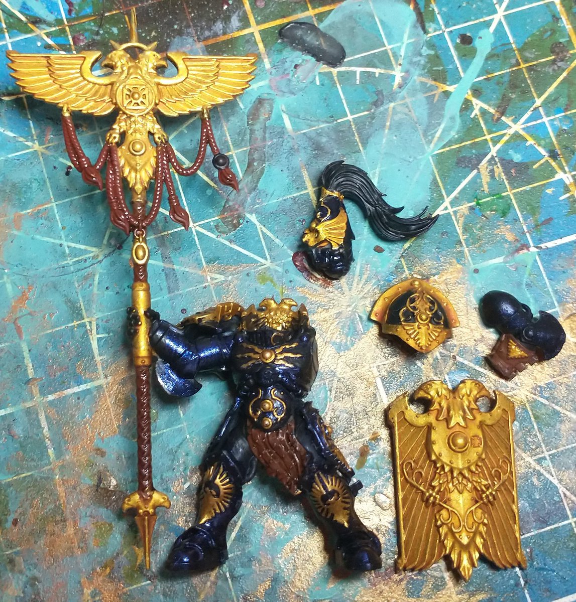 soon_rook's tweet photo. #hobbystreak day 21- some Vexilus Praetor work using the termy Vexilla Aquila for easy ident. Yesterday was a stream hobby game day, so sorry for no pics. #warhammer40k #WarhammerCommunity #PaintingWarhammer #paintingminiatures #miniaturepainting #miniature #miniatures #minis https://t.co/cij4PK6SZs