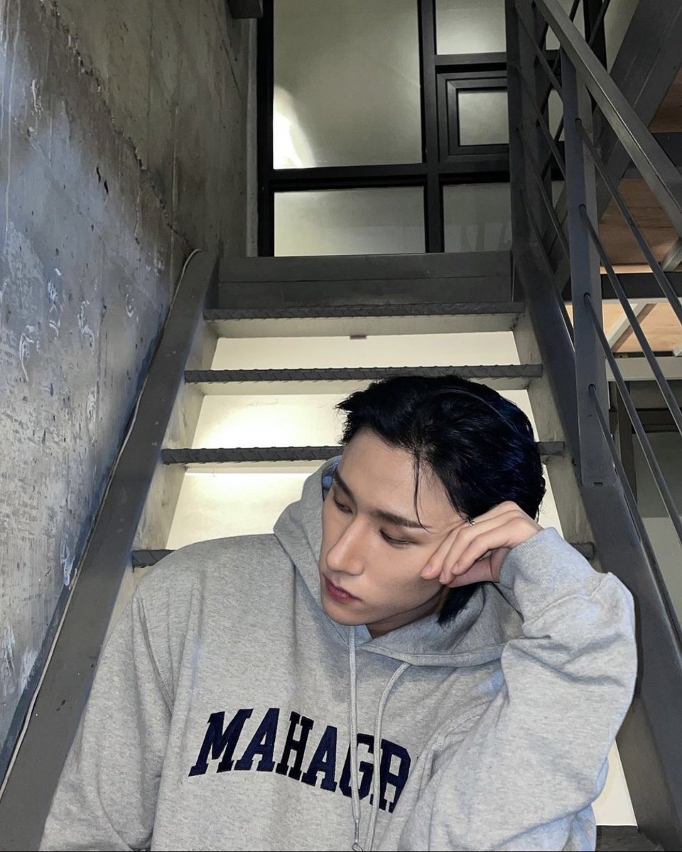 n년 전 오늘의 아이엠 tweet media