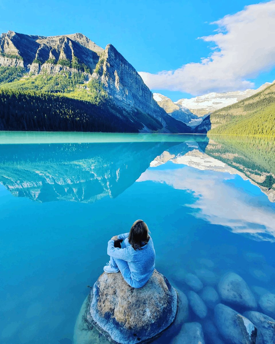 SamsungJPN's tweet image. 自然の景色ならではの鮮やかな色味がキレイな1枚🏔

Galaxy の『超広角モード』なら、いつもよりさらに奥行感のあるダイナミックな写真が撮影できます✨

旅先で出会う心揺さぶる景色は、ぜひ Galaxy のカメラで残してくださいね🌤

📸#withGalaxy #GalaxyS10 Plus
Photo by instagram.com/naeeemr/