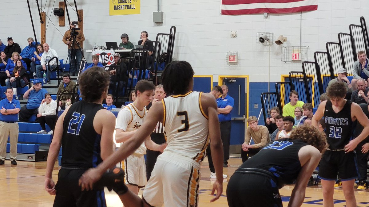 FPSActivities's tweet photo. First lead of the game, at 58 secs.  Hornets big come from behind victory tonight. Congrats! Wednesday @ 7:30 @fatima

#fultonproud @RodKRCG13 @RLCampbell13 @KOMUsports @ChanelABC17news @scoreboardguy @Fulton_Hoops @MOsportsdotcom @MaxPreps @NTsports @PrepHoopsMO https://t.co/rWpGARRq0Z