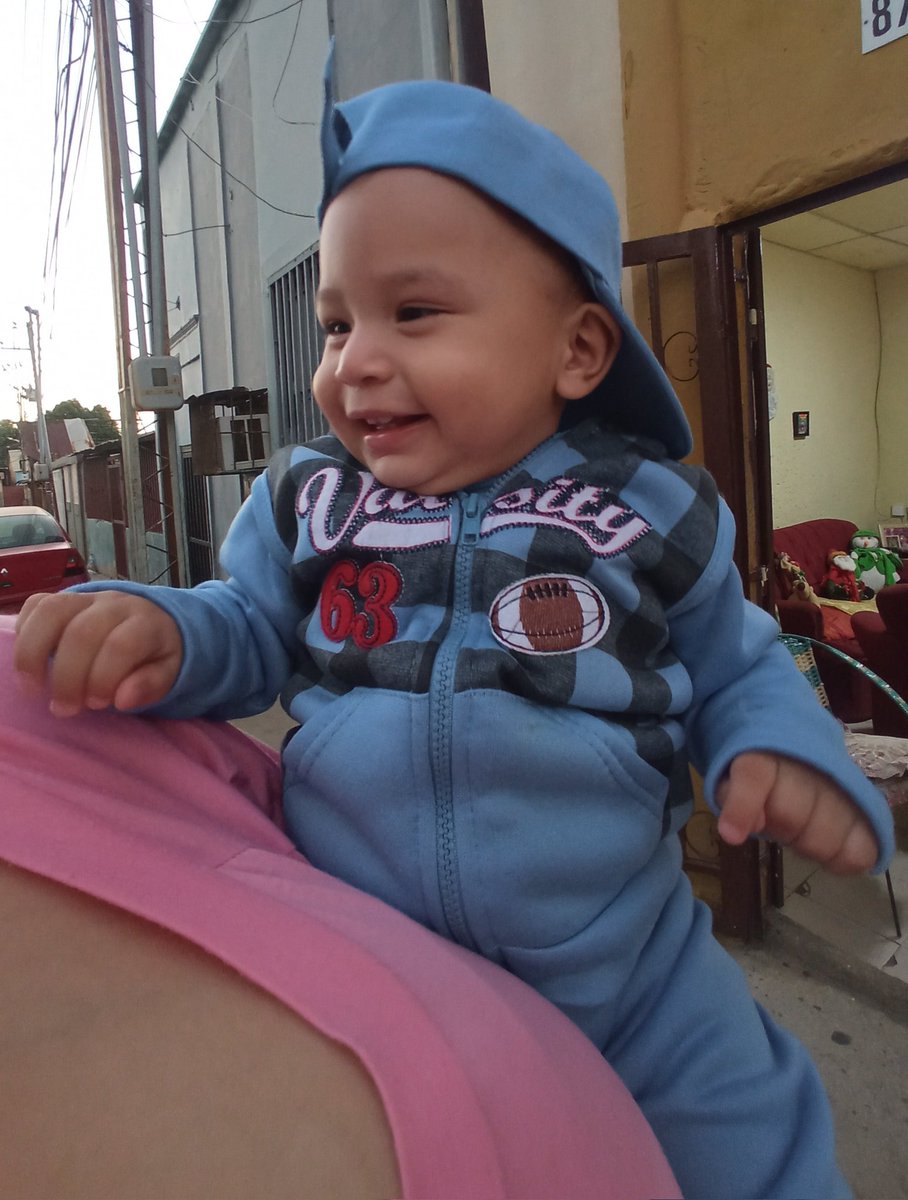 SolangelyGC's tweet photo. Mi mundo Eres TÚ 😍 https://t.co/F5dHbMgBXm
