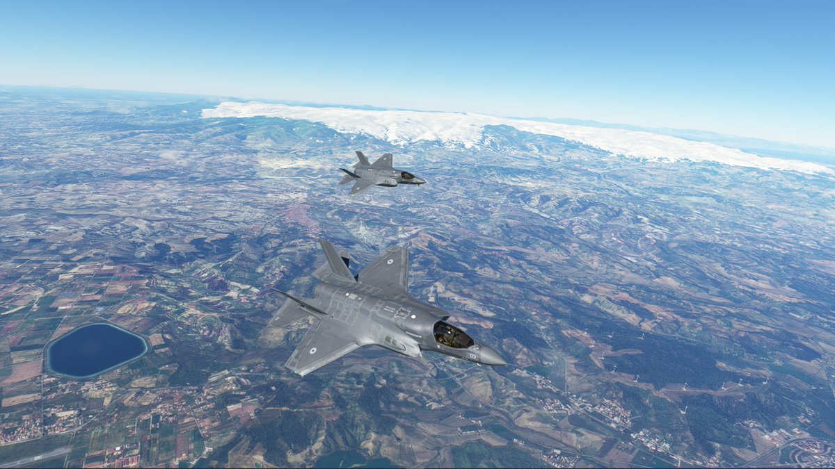 EversSalvo's tweet photo. #LowPass #LICA #LameziaTerme #F35B #ItalianNavy #gaming #IVAO #IvaoItalia #Ivao_experience https://t.co/giqYZj59Pz