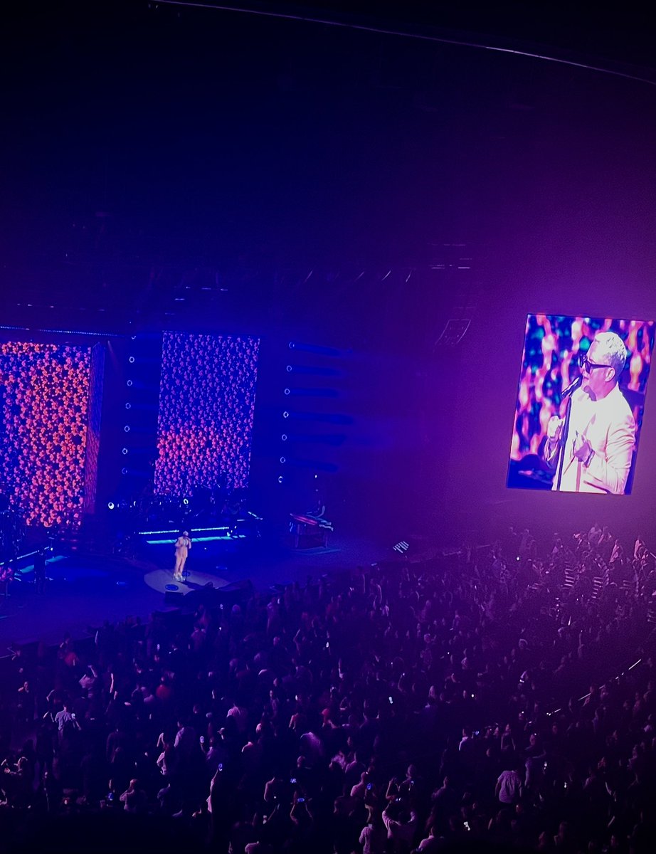 danagdl's tweet photo. Esta noche comenzó así 🎸✨y terminó así 🔥… https://t.co/4ZMWLKYBmF