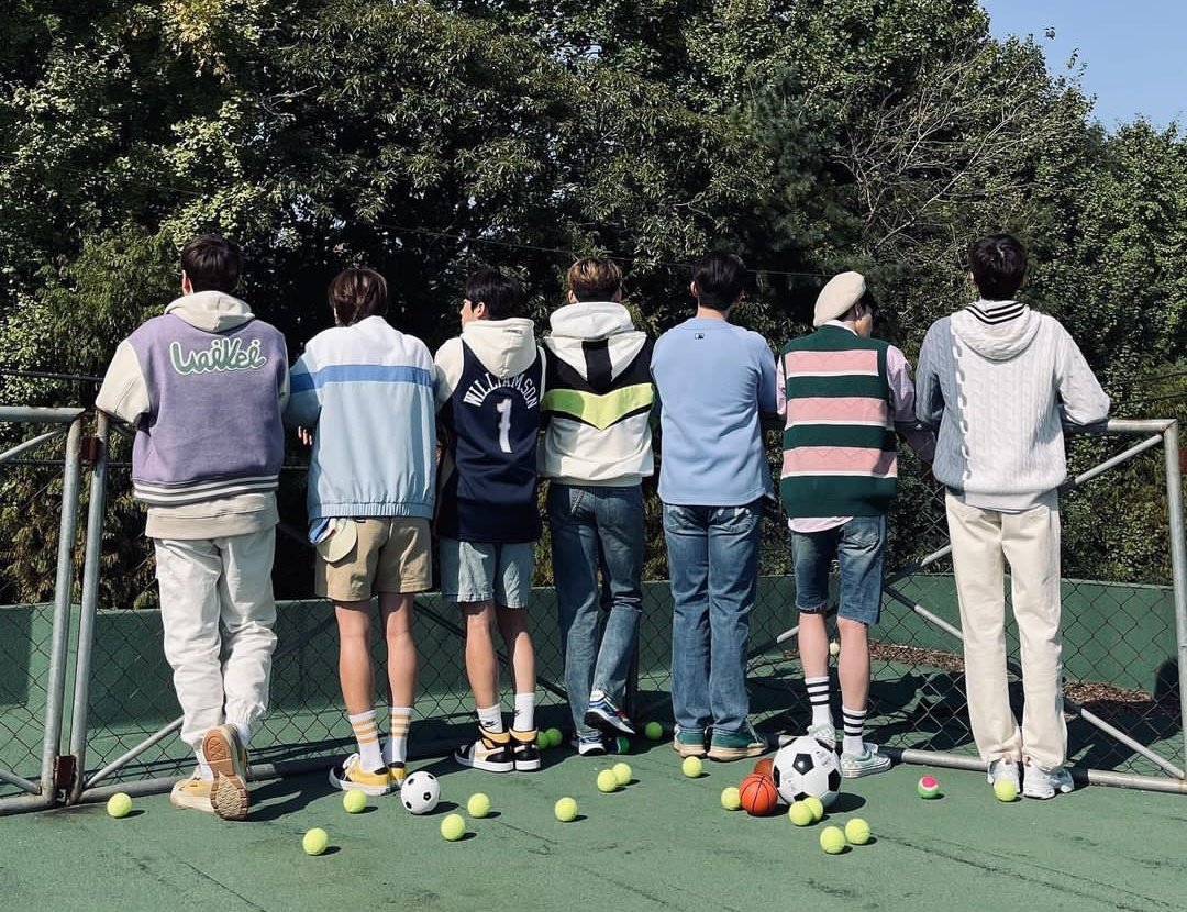 leedongyeolz's tweet photo. thank you for the most beautiful 7 years. we're always here wishing you for the best in your upcoming journey. love you with all of my heart. forever with up10tion 💛 https://t.co/amXgshgY3W