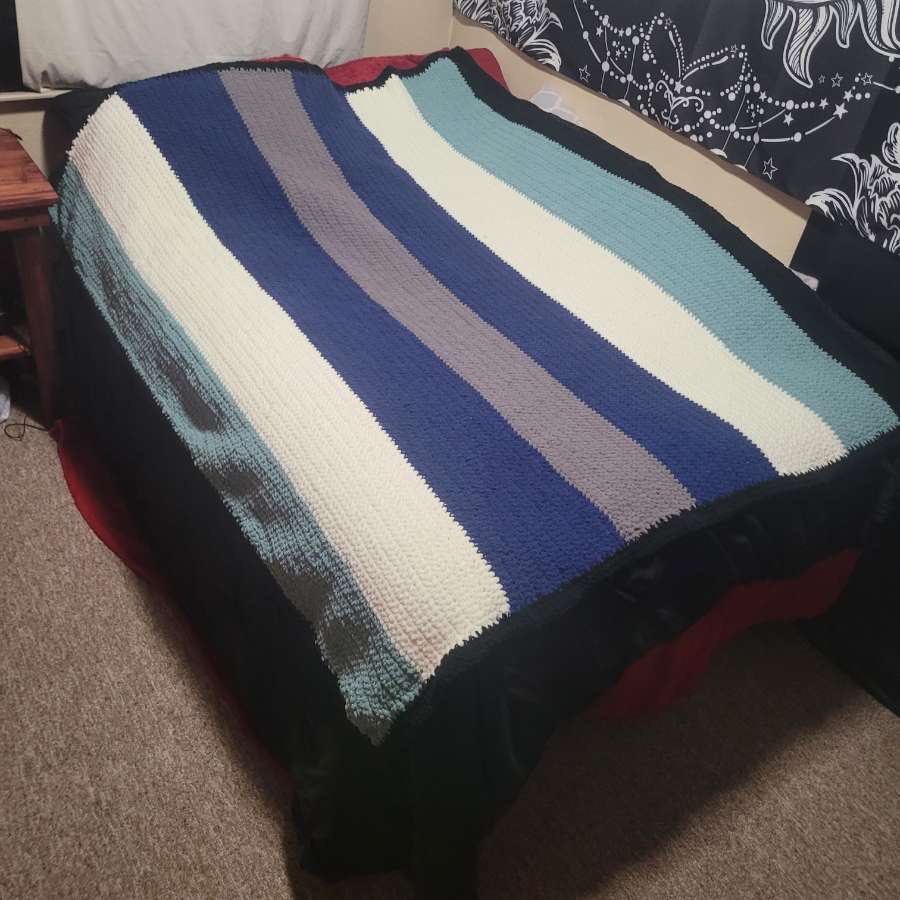 cutie_og's tweet photo. I crocheted a whole ass blanket for one of my friends for her birthmas gift. https://t.co/d0YNK9erWz