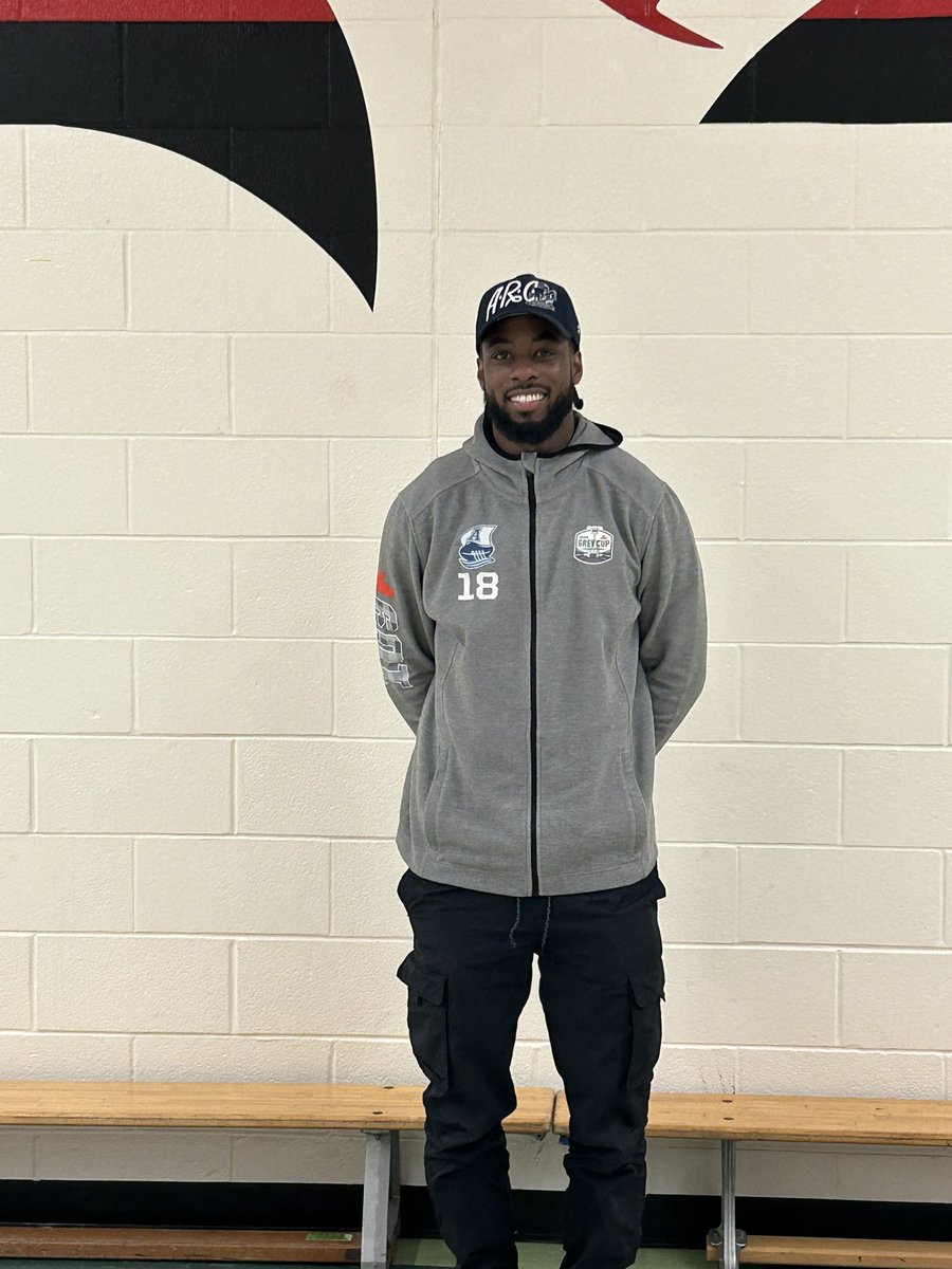 AndreaDewar's tweet photo. Thanks to Dejon Brissett who came out and inspired students and staff @FallingdalePS where we are #learningtogether https://t.co/u190ETx3W0