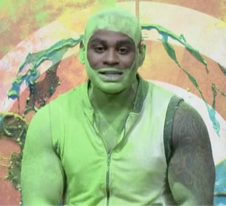 AliceMoniely's tweet photo. o Cézar black parecendo o shrek https://t.co/E1PGRkpwD4