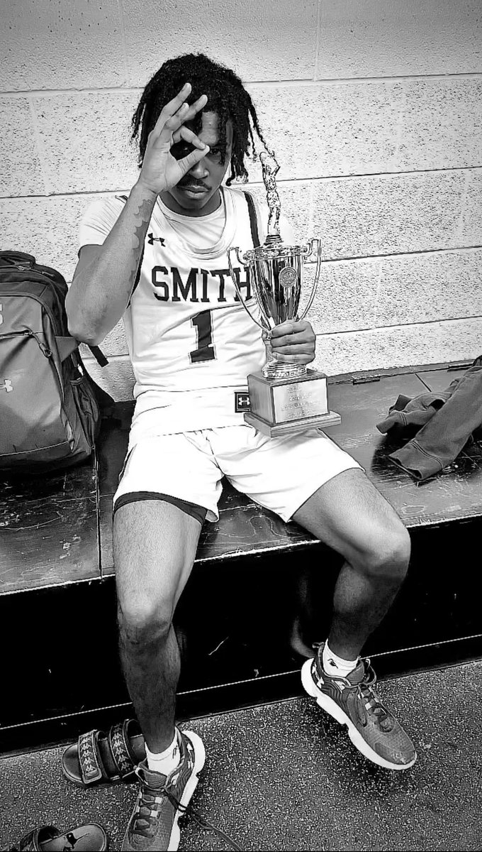theetreywill's tweet photo. 1x Regional Champ 🎖️ #jobnotfinished https://t.co/AFW9PPIt1s