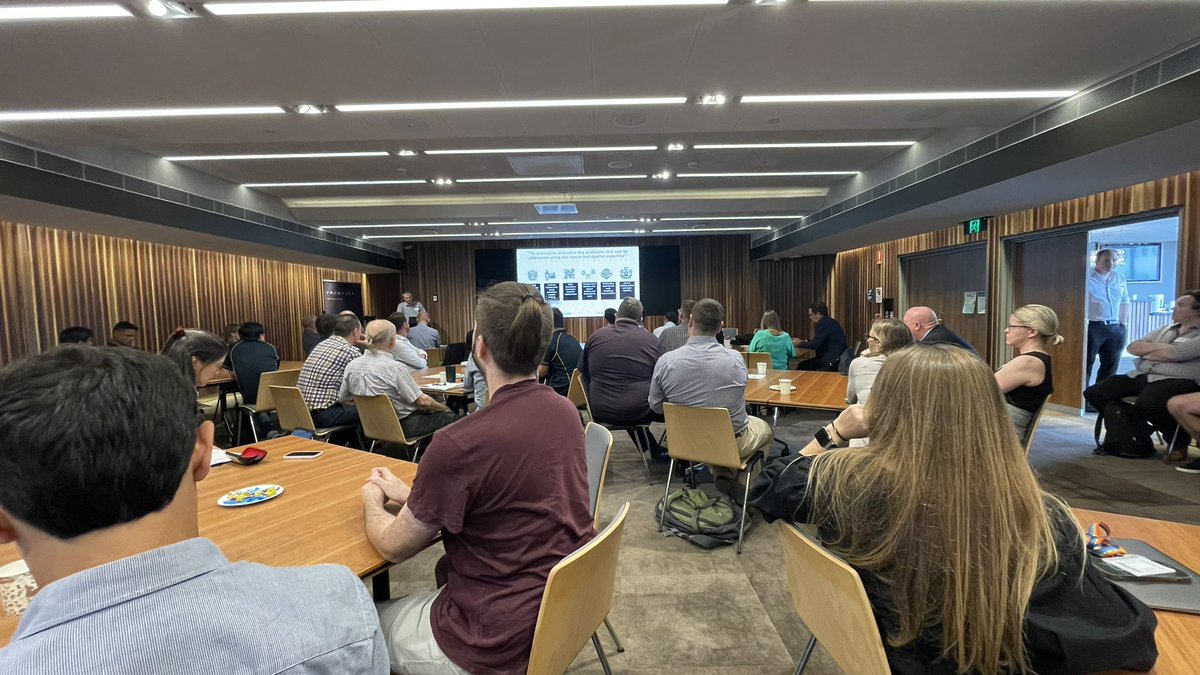 Full house at the Queensland Digital Twins Opportunity Forum co-hosted by @QUT & @_FrontierSI_ #DigitalTwins #research #urbaninformatics @UrbanInf @GeoDataPrivacy