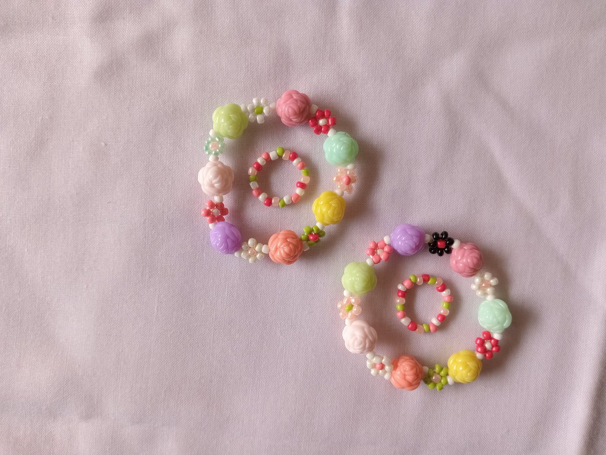 aphroditegrel's tweet photo. hi, aku wts bead bracelet, necklace, and ring start from 5k. klo gelang nya satuan nya 10k klo beli sepaket jadi 13k AJAAA LOWWW KRNA LGI DISKON FIRST LAUNCING 💖💖  bisa custom with ur own design and size ! 💭🛼 bisa custom kayak untk warna your fav grub jga, dm or shope in bio https://t.co/z7VHoicYa5