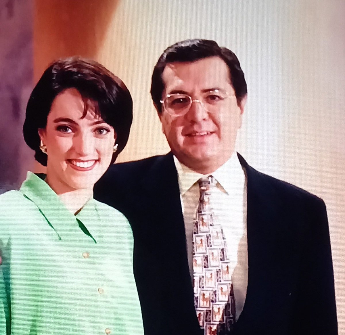 annbismir's tweet photo. @Manuel_Arroyo @GOrtegaRuiz @ElFinancieroTv @ElFinanciero_Mx Muchas felicidades!! Que sean muchos años más de éxito. Aquí una foto del recuerdo. https://t.co/85MD09Zy76