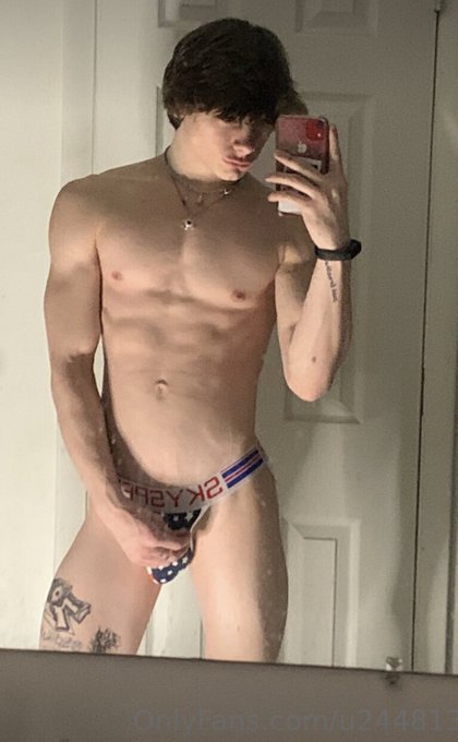 wanna see my third leg? ;) https://t.co/Z4yve8Dgdp