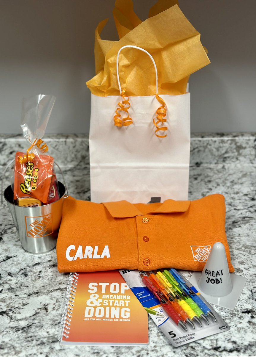 Brandi6371's tweet photo. Recognizing our amazing DS team with lunch, gift bags, and homers. We have amazing leaders at #485!!
#DSAppreciation
@Edmond0485 @NagyAndrew @ShawnMinkner @SandraD2429 @DepotRob @aboutthepigskin
#PMDPeopleFirst
#D287WeAreTheBar #D287StrongerTogether
#FearUs485 https://t.co/z9dOXIGxtm