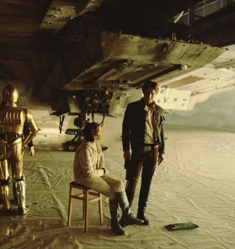 sammiehobbit's tweet photo. Carrie and Harrison behind the scenes of the empire strikes back https://t.co/Jfg6eHJere