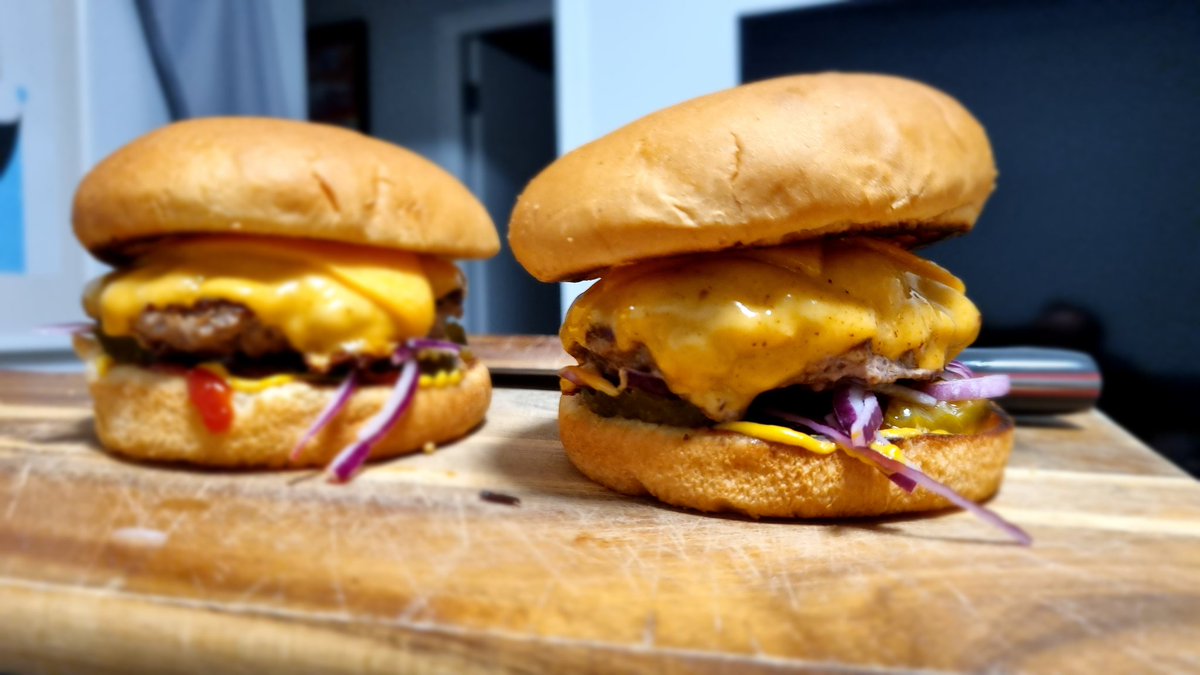 AQuestionStupid's tweet photo. If you listened to the latest podcast episode, this is what was revealed to us by Andy as a comparison to the Cheeseburger Chip. You can't imagine how this moment changed our lives forever... #IsThisAStupidQuestion #ITASQ https://t.co/GuWWZwlHgo