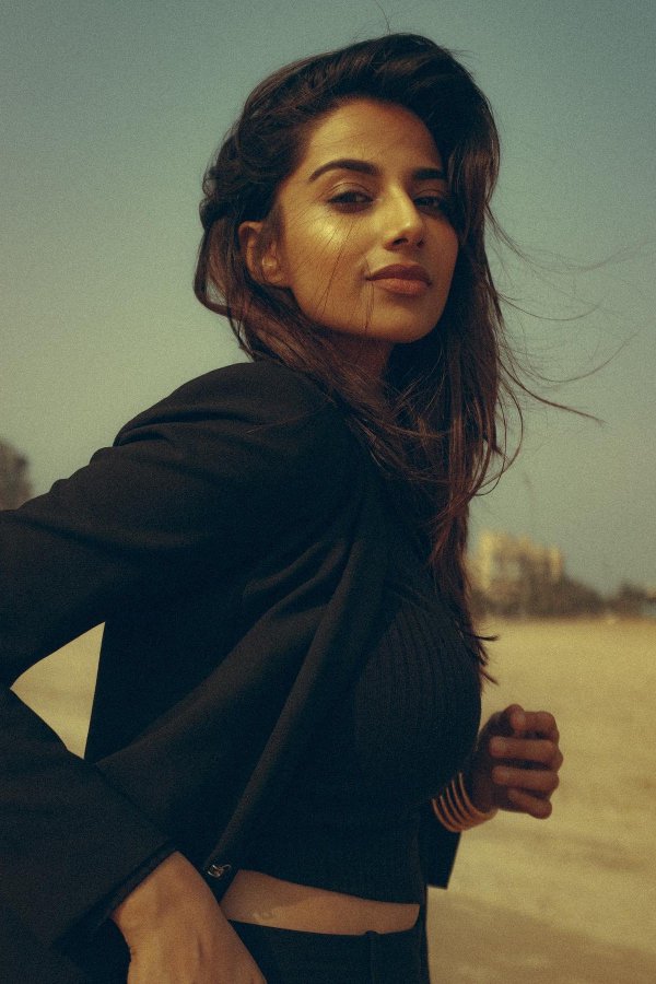 FqBhzzUXsAAoYKa?format=jpg&name=900x900