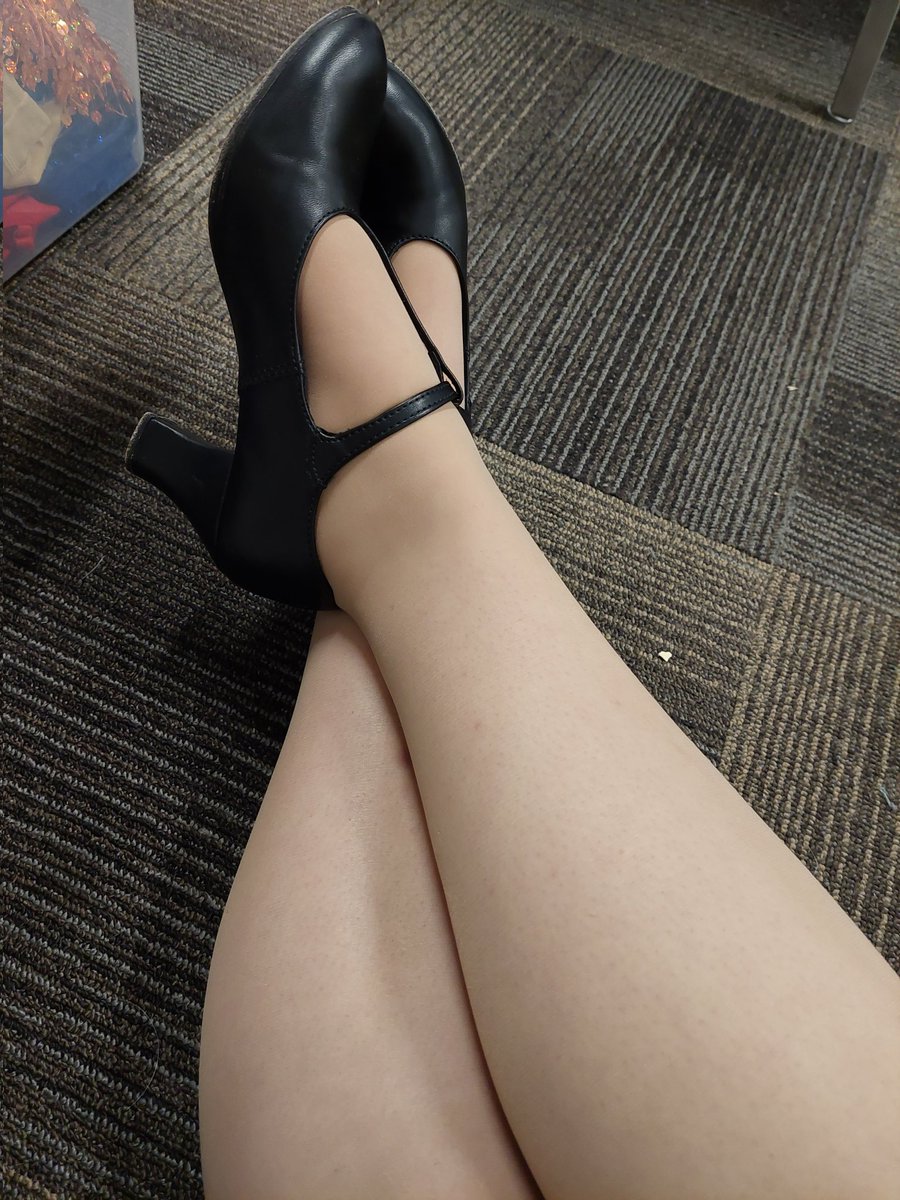 kittymine69's tweet photo. #burlesquedancer #burlesque #Dance #danceshoes #Shoes #tstrap https://t.co/8zsEVtdpX3