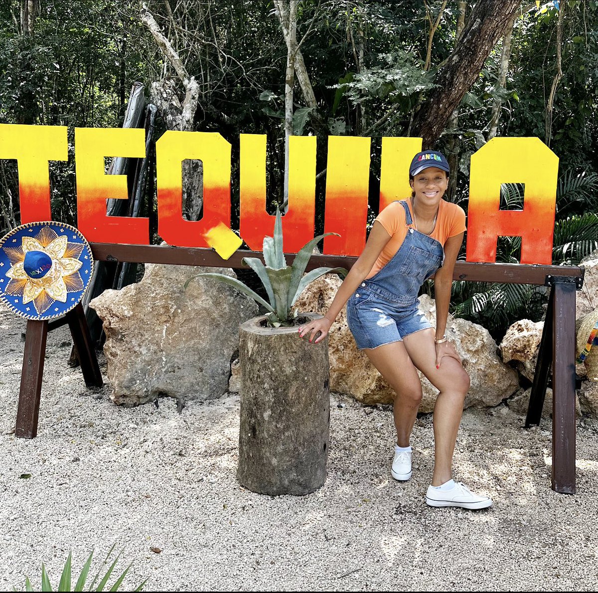 RhodaMCrawford's tweet photo. According to the Mexicans, when life gives you lemons, slice them up and find some Tequila. #Mexcellent #Mexico2023#LandOfTequila https://t.co/mvmVa8P7zW