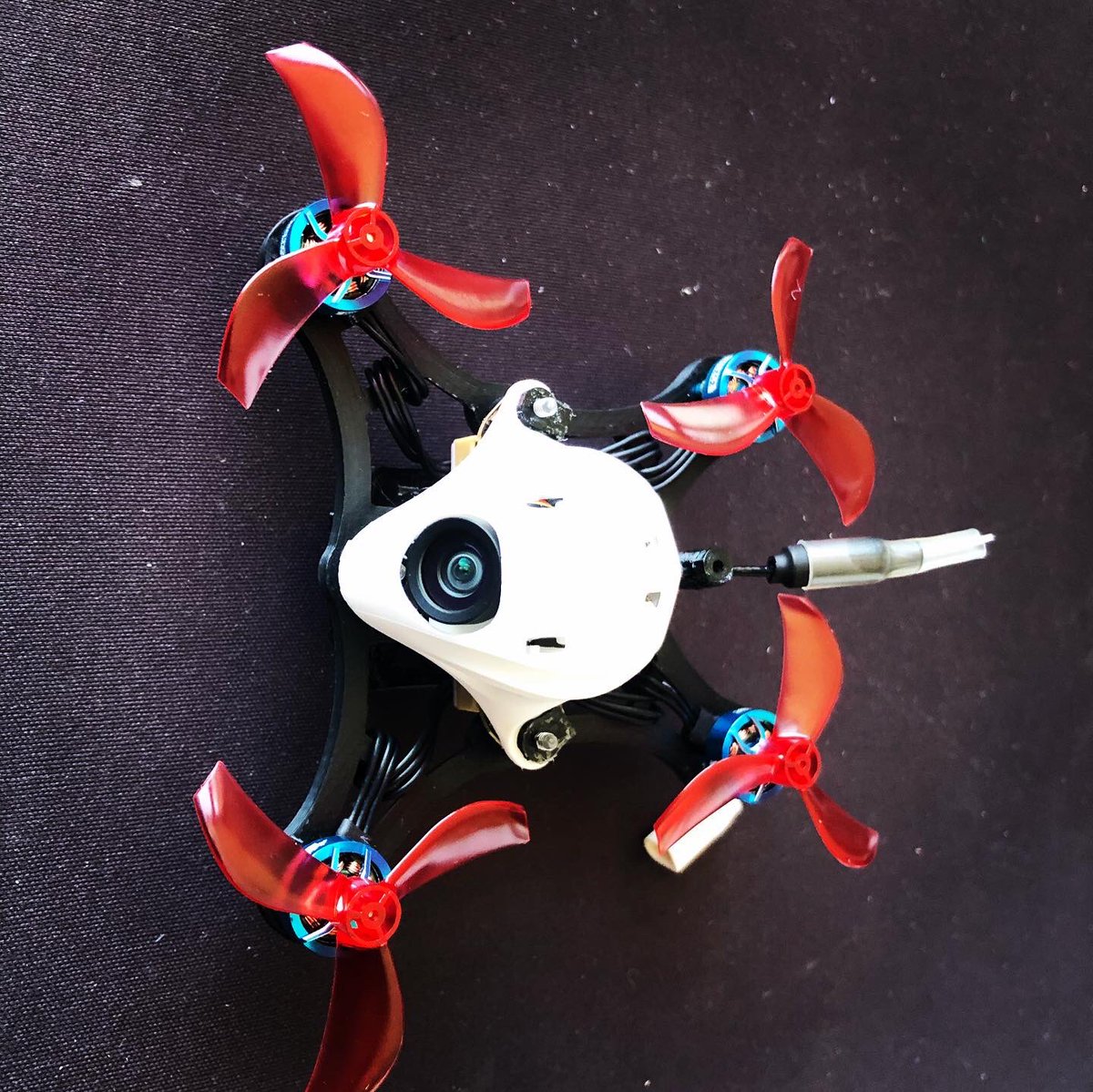 kigaru's tweet photo. KigaruDroneオリジナル FreeStyle 「Ninja PRO」 1S MicroDrone 完成機
1機販売します。
#kigarudrone #フライトベース堺 #freestyleninja
https://t.co/sit9we8osn https://t.co/HH3HDTCtXM