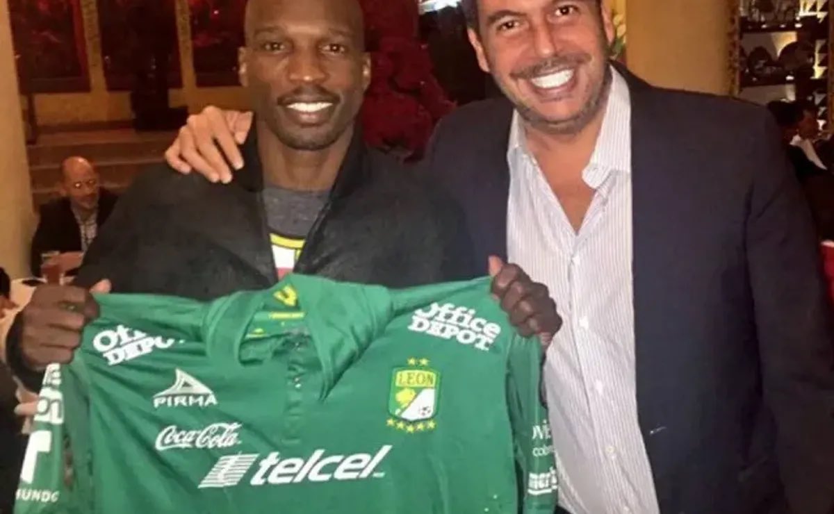 ochocinco's tweet photo. 🇲🇽 https://t.co/VMcnJmqnc0